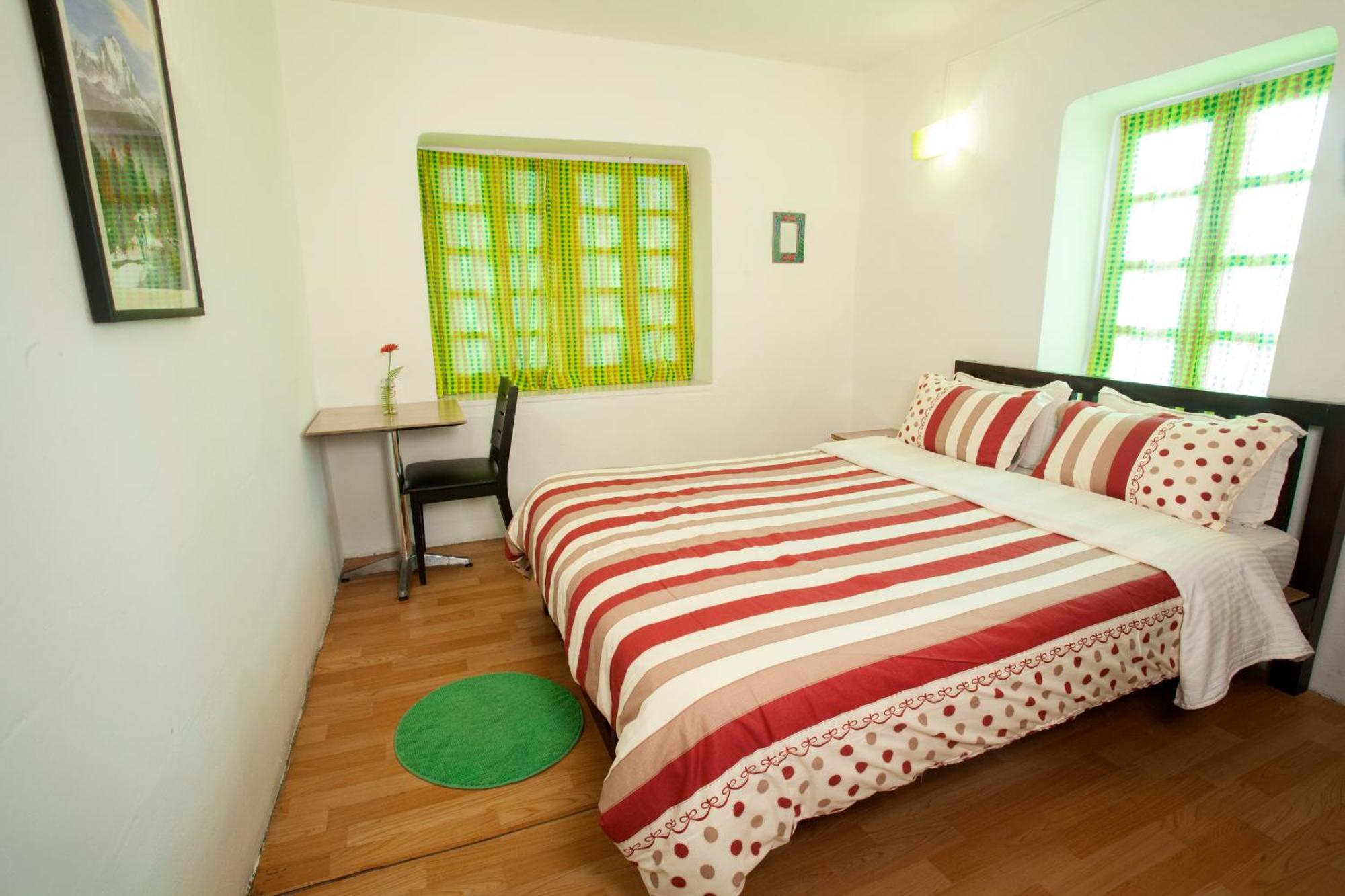 Cocina Mitho Chha Bnb Катманду Экстерьер фото