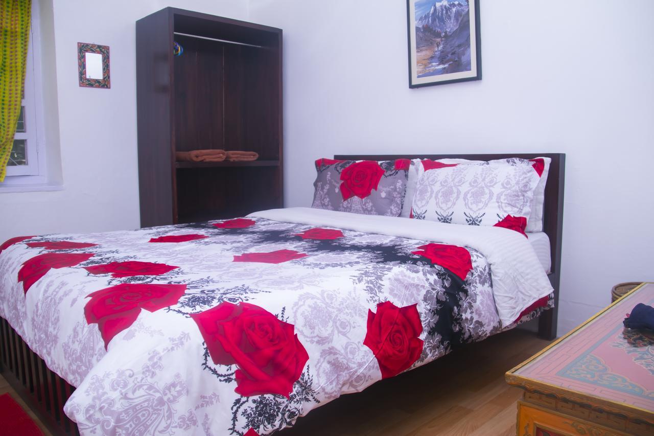 Cocina Mitho Chha Bnb Катманду Экстерьер фото