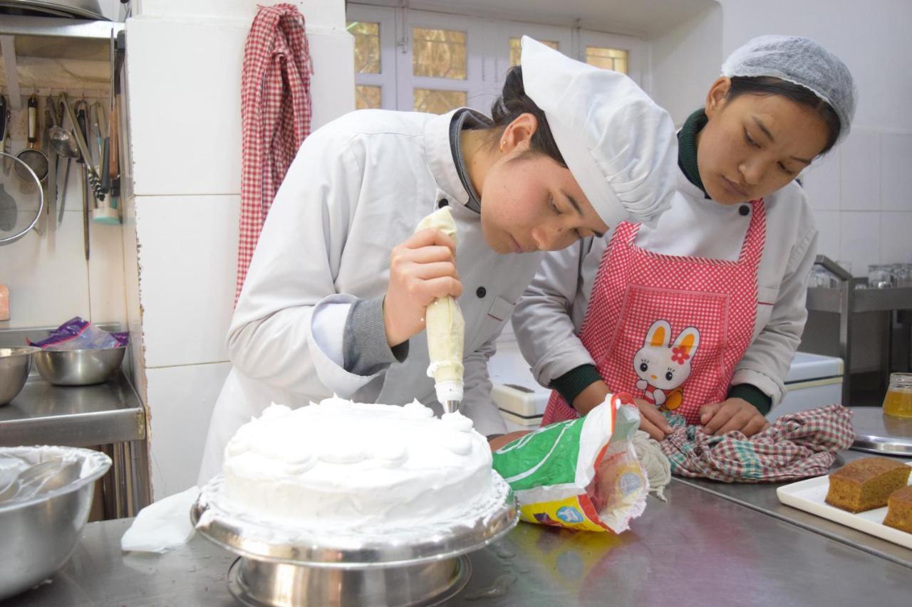Cocina Mitho Chha Bnb Катманду Экстерьер фото
